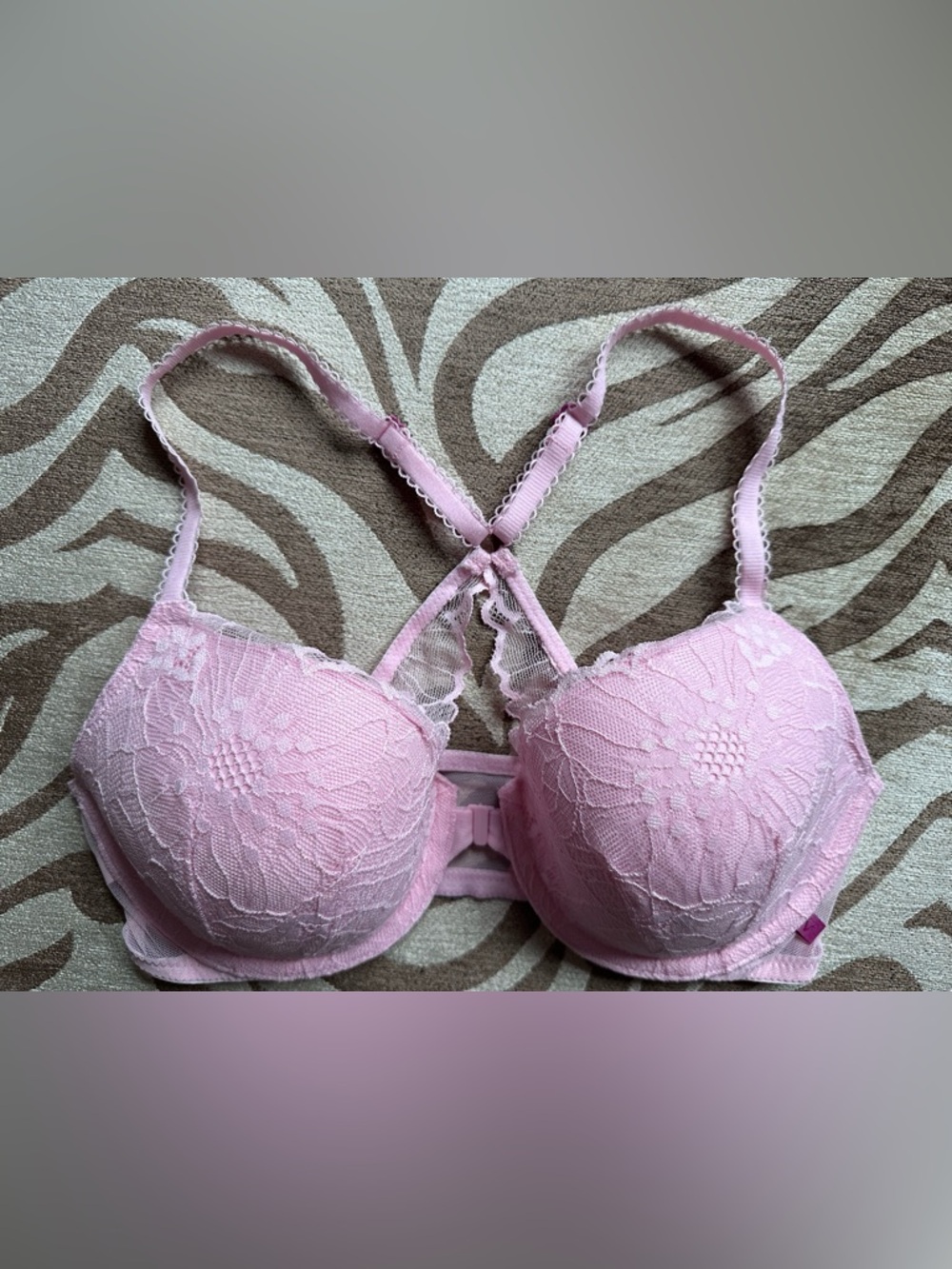 Victoria's Secret Pink Lace Push-Up Bra with Racerback Detail NWT - Picture 4 of 4